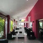 Ξενοδοχείο Eremo 4*