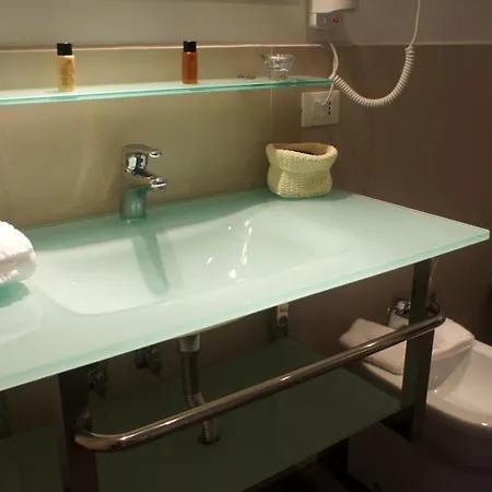 Eremo 4* سوريانو نيل تشيمينو