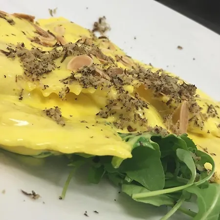 Eremo فندق سوريانو نيل تشيمينو